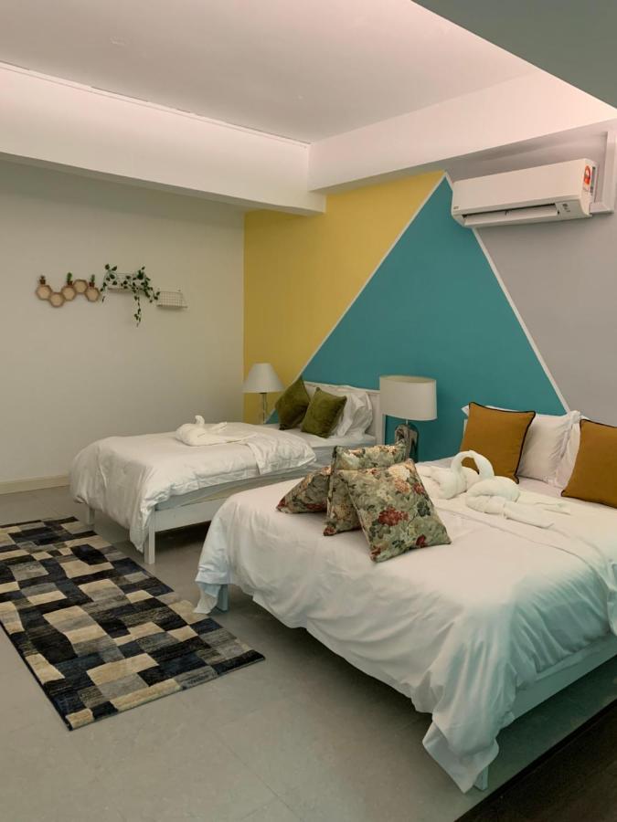 Mybed Homestay Паданг Бесар Екстериор снимка