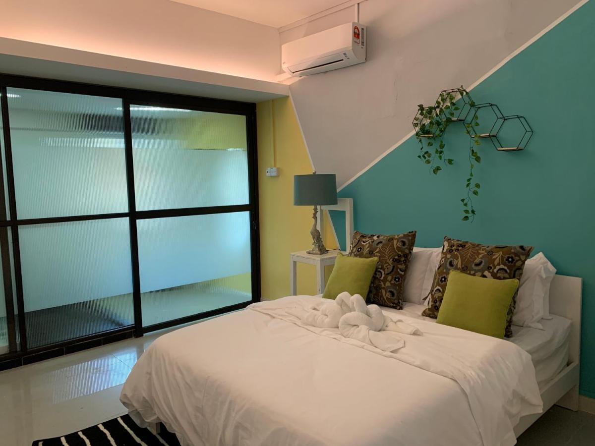 Mybed Homestay Паданг Бесар Екстериор снимка